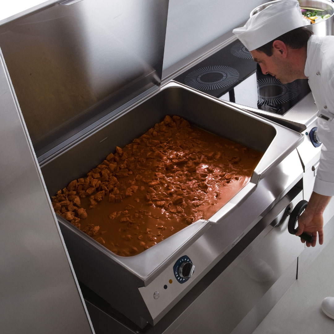 700XP 60L Electric Tilting Bratt Pan with Duomat Bottom