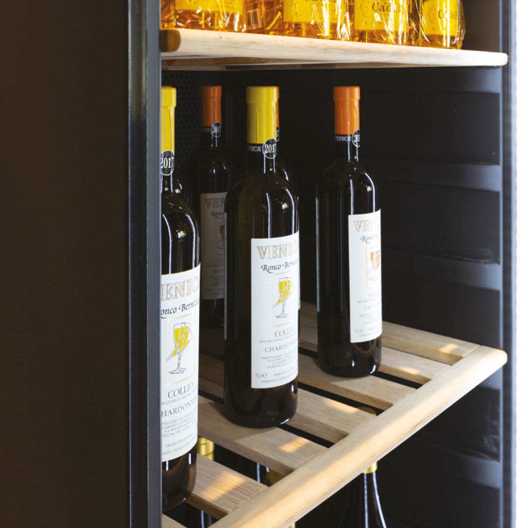 1 Glass Door Wine Refrigerator Black 50 Bottles