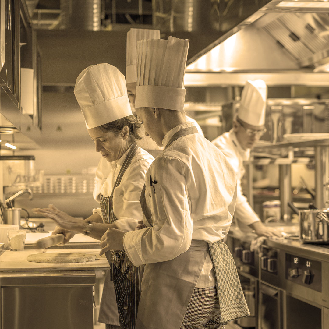 Choosing Commercial Kitchen Equipment Around Your Menu
