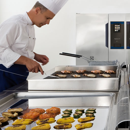 Electrolux Professional 900XP modular cooking line integration