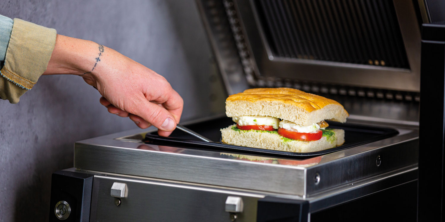 Electrolux Professional: SpeeDelight advance cooking technology